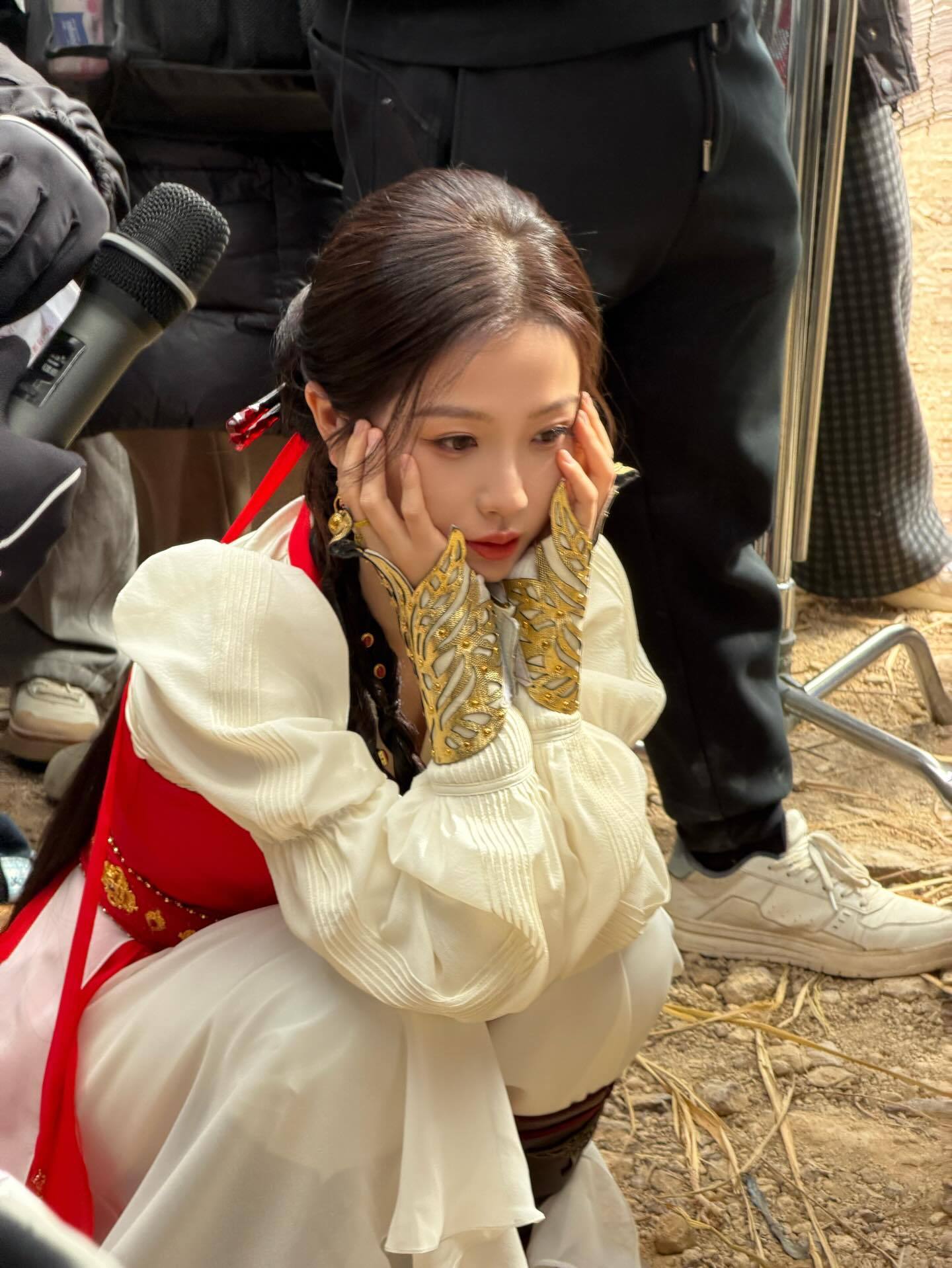 虞书欣ins更新的这几张好美萌