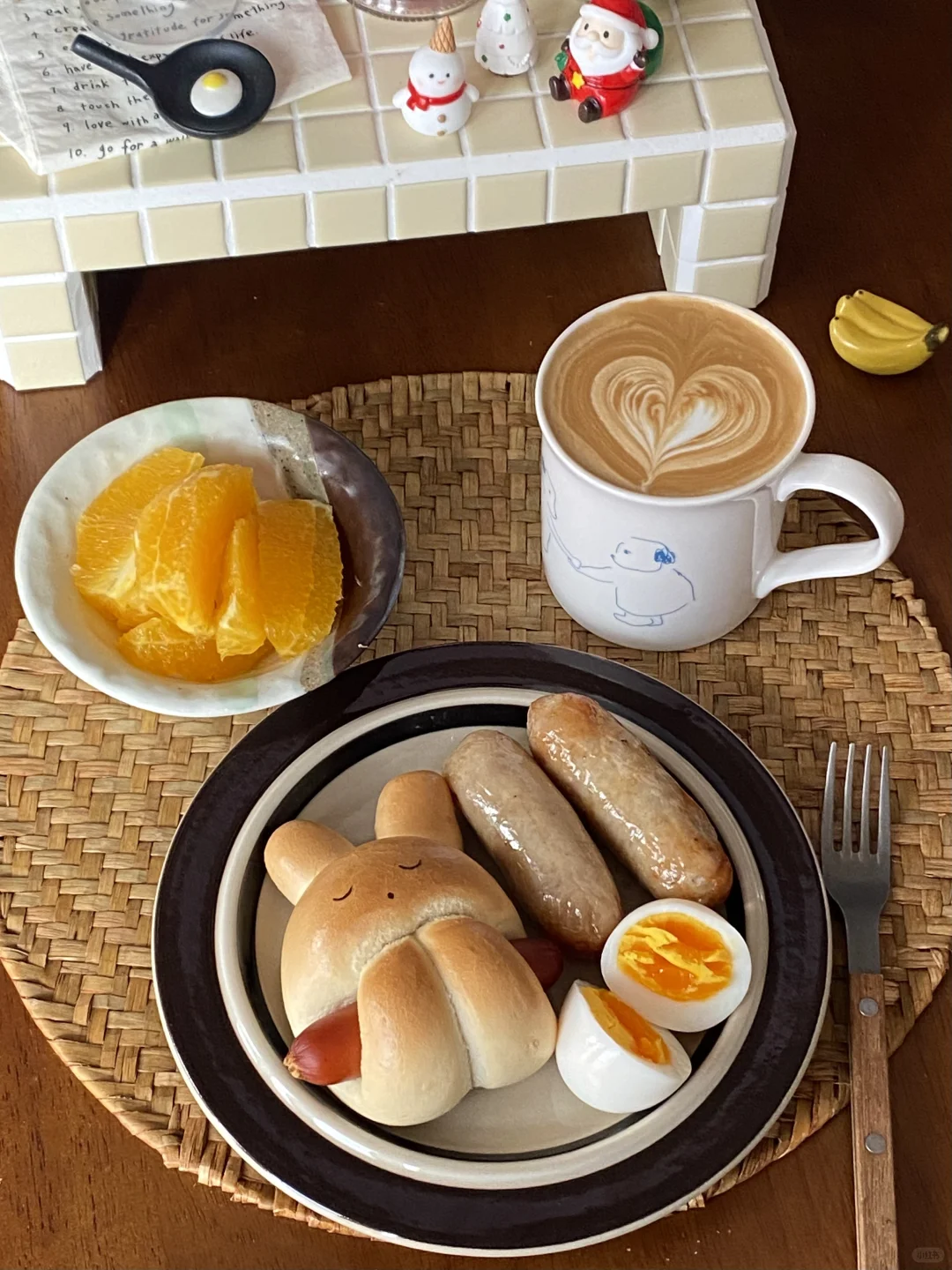 今日早餐｜小兔子贝果🐰烤肠&水煮蛋🍴