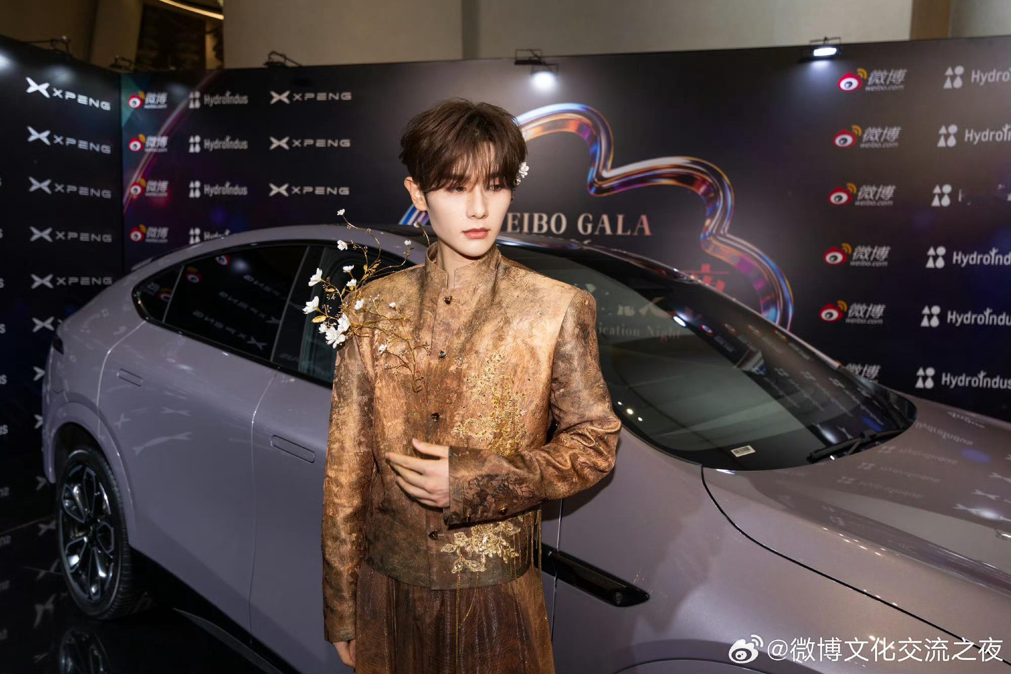 中泰明星曼谷红毯打卡小鹏G6小鹏G6直接站上曼谷红毯！四十多位中泰明星争相打卡，