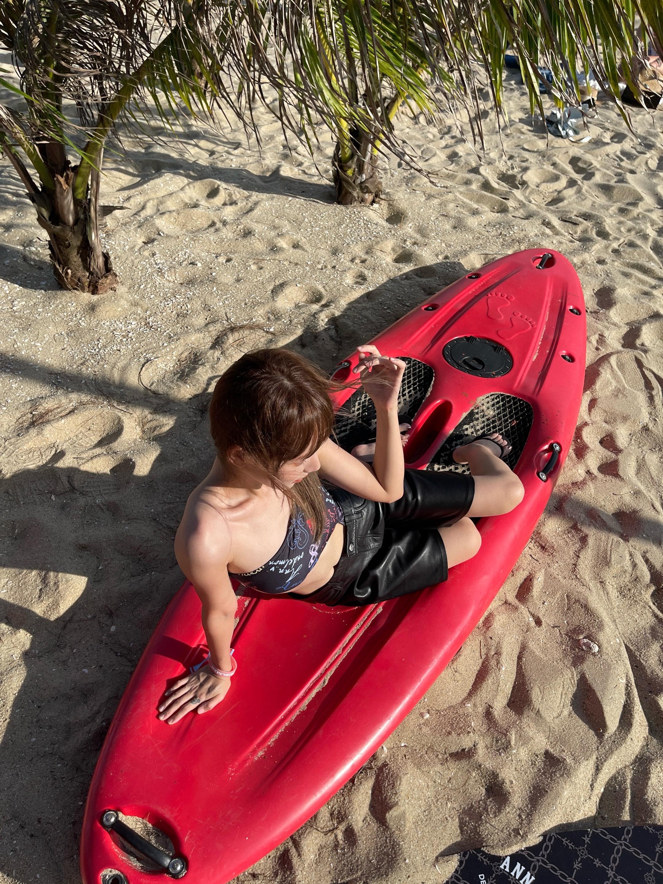 🏖️☀️  🏖