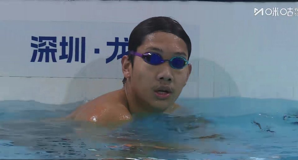 徐海博张展硕晋级400自决赛 两位中国小将发挥稳定，分列总成绩二三位携手晋级，顶