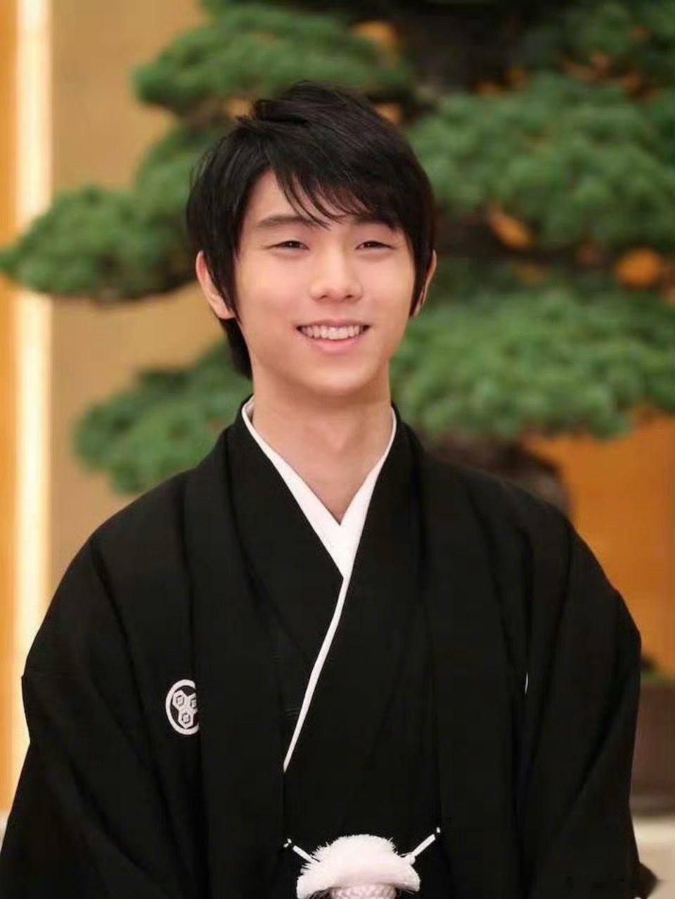 #文春曝羽生结弦离婚原因#其实不管是之前羽生结弦说给妻子一个稳定的环境还是这个男