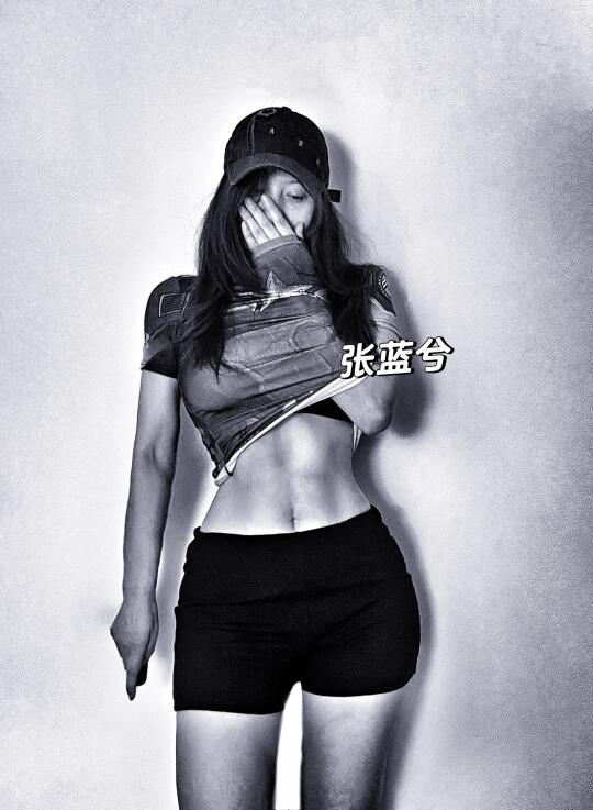 秀腹肌这个赛道我也是挤进来了