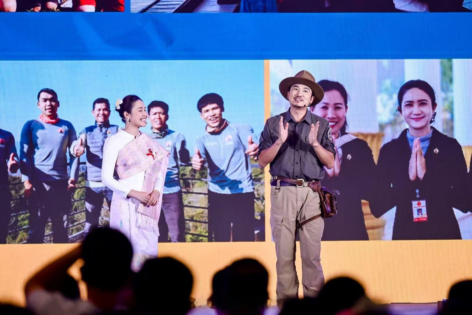 首届南亚东南亚网红创作者大会外眼看云南 多国创作者齐聚云南，沉浸式打卡特色景致，