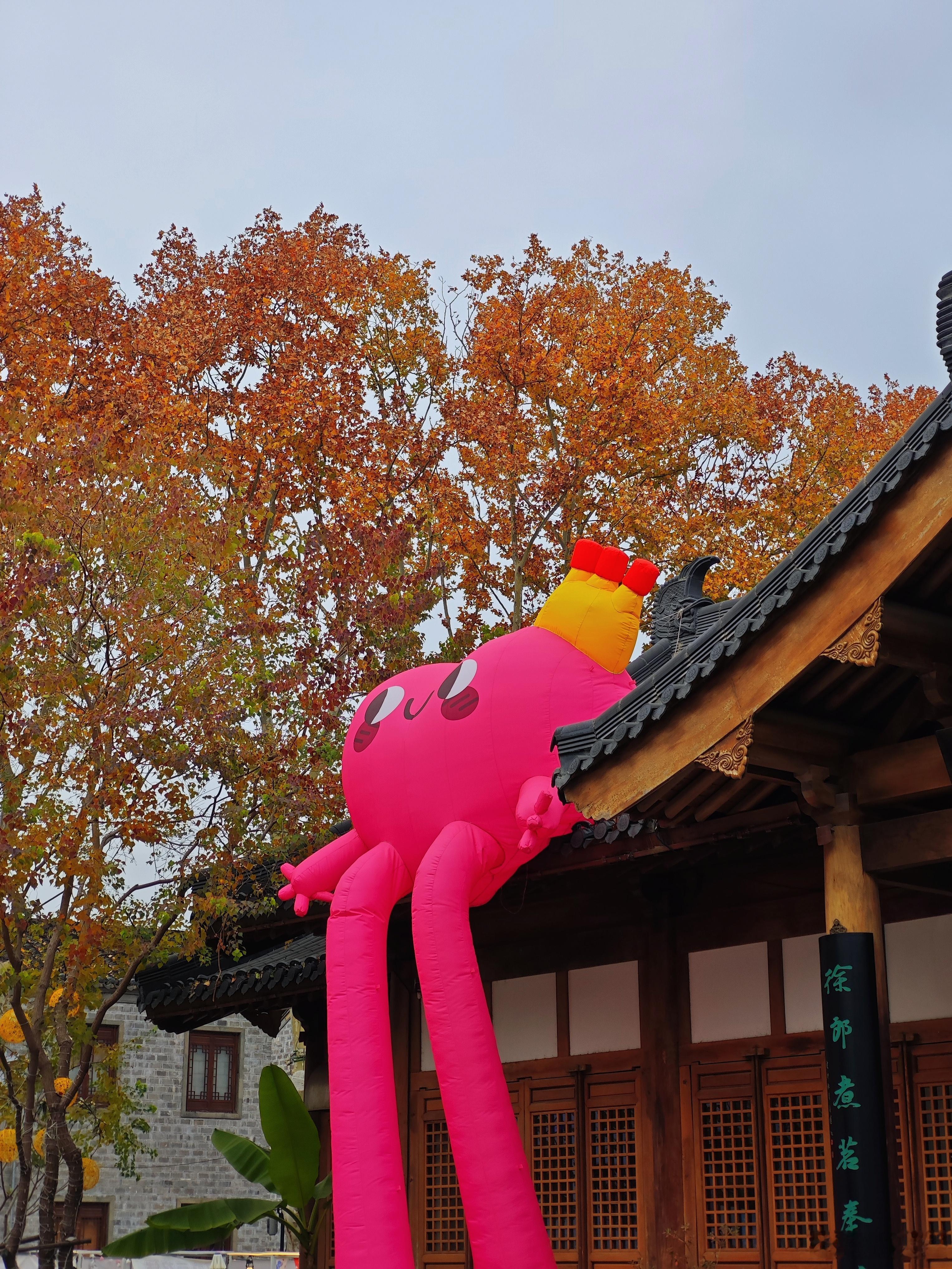 人生，没有永远，来日，并不方长。也许某一天的见面，会成为再也不见，也许某一次的离