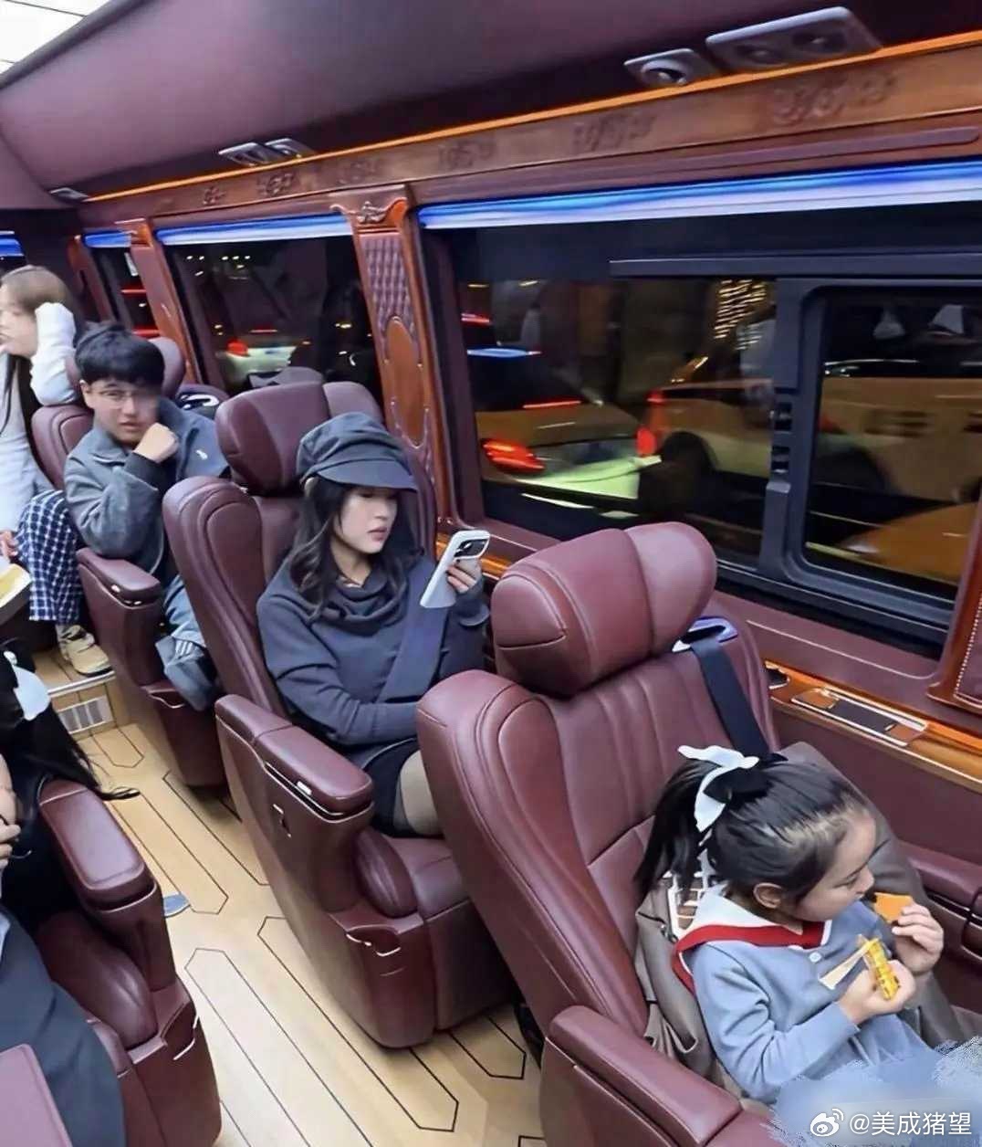 为啥要拼命挣钱，大家看看这图就明白了 