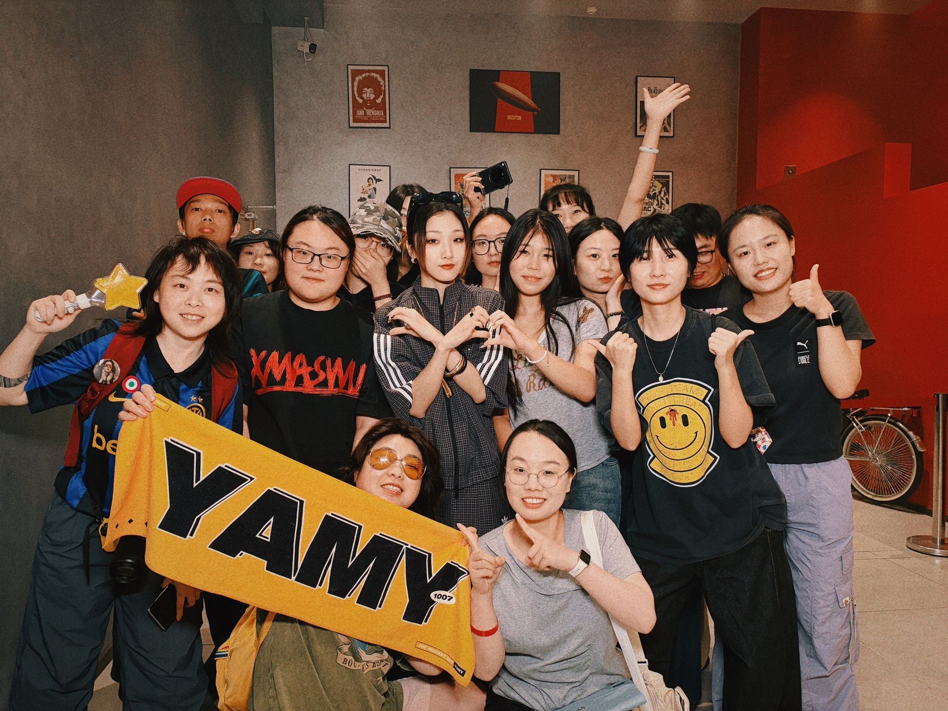 火箭少女101 gyyamy问爱 Yamy🎵更新：“谢谢西安=)风格就是yam