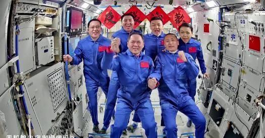 5月24日晚间与每一次指令声与系统回传，都精准咬合，在中国首验香港载荷专家的这次