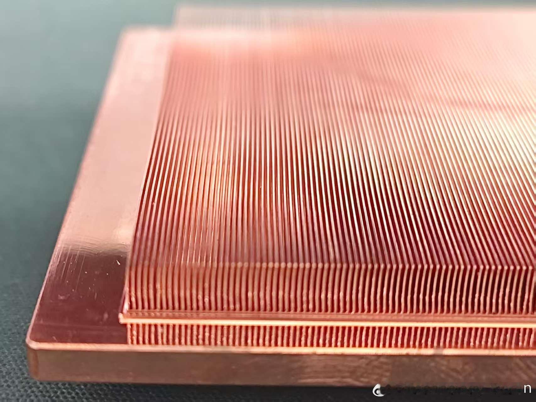 最新科技消息 日前，中国科学院宁波材料技术与工程研究所功能碳素材料团队制备的高导