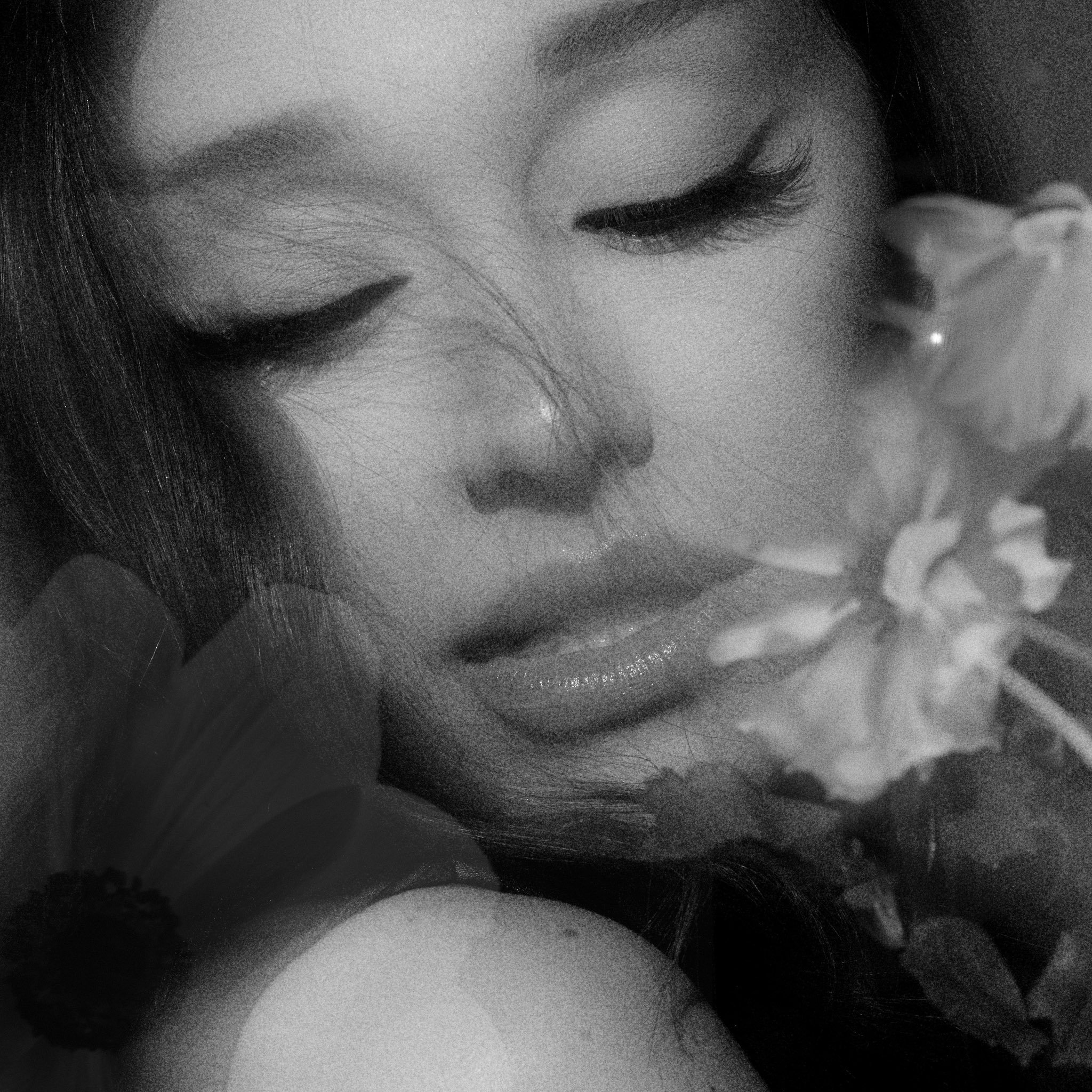 【🚨】Ariana Grande 宣布新专『petal』首单「hate tha