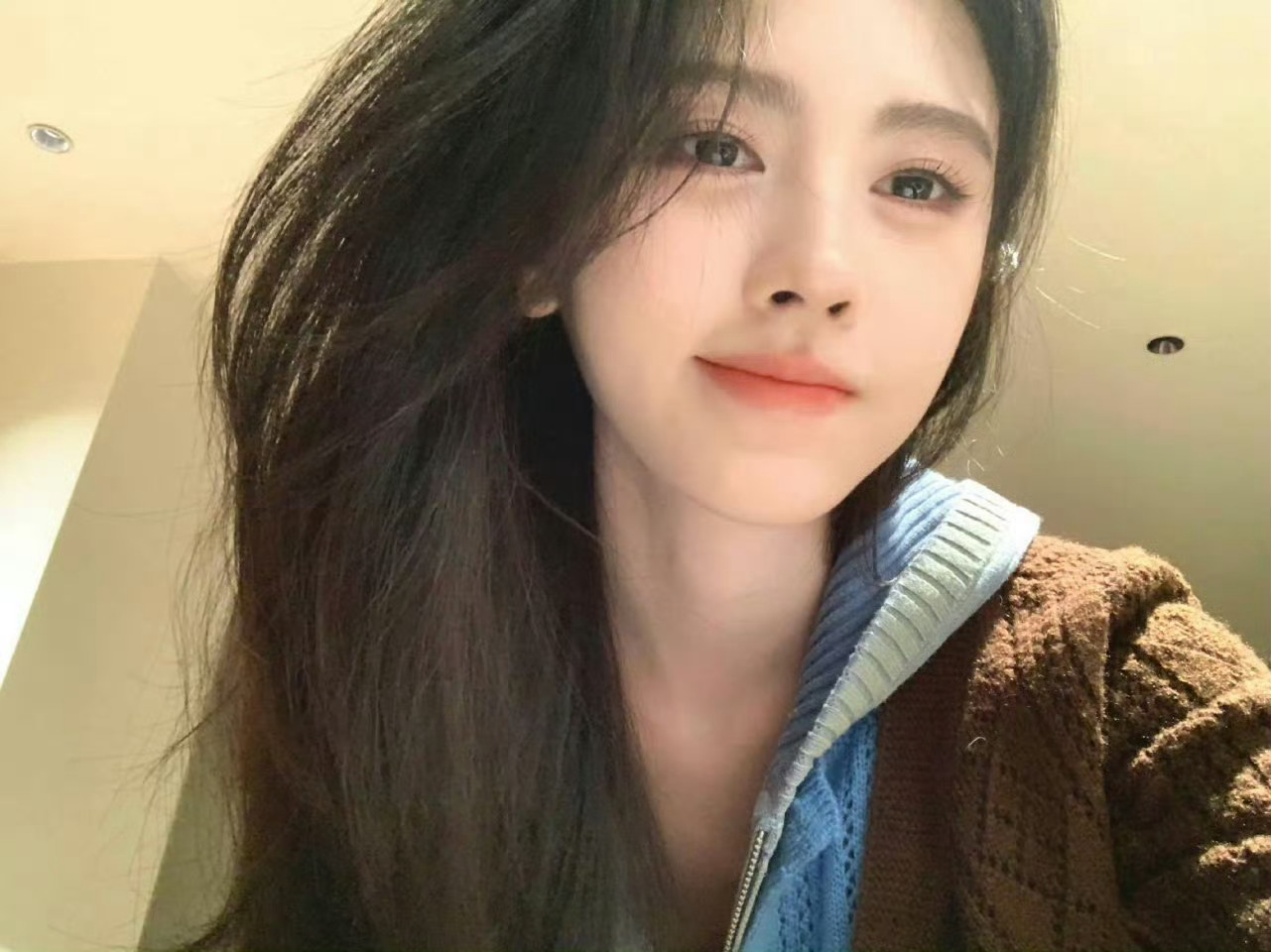 鞠婧祎在没有入驻小红书的情况下话题讨论度已破亿，太火了…