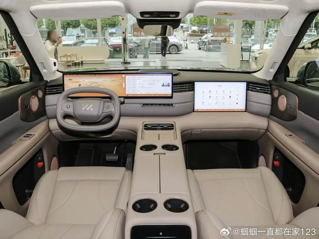 更多时候less is more。很多东西并不是越多越好，比如...屏幕