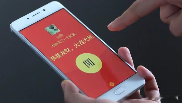 一、功能创新与用户体验升级

1. 个性化创作门槛显著降低  
   用户只需将