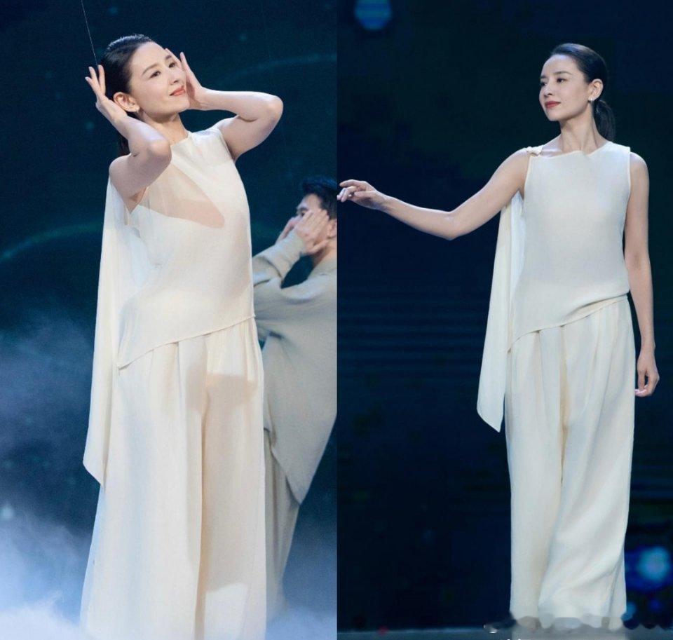 董洁离婚，我忍了，董洁与王大治传绯闻，我也忍了，但我真的忍不了，她都已经46岁了