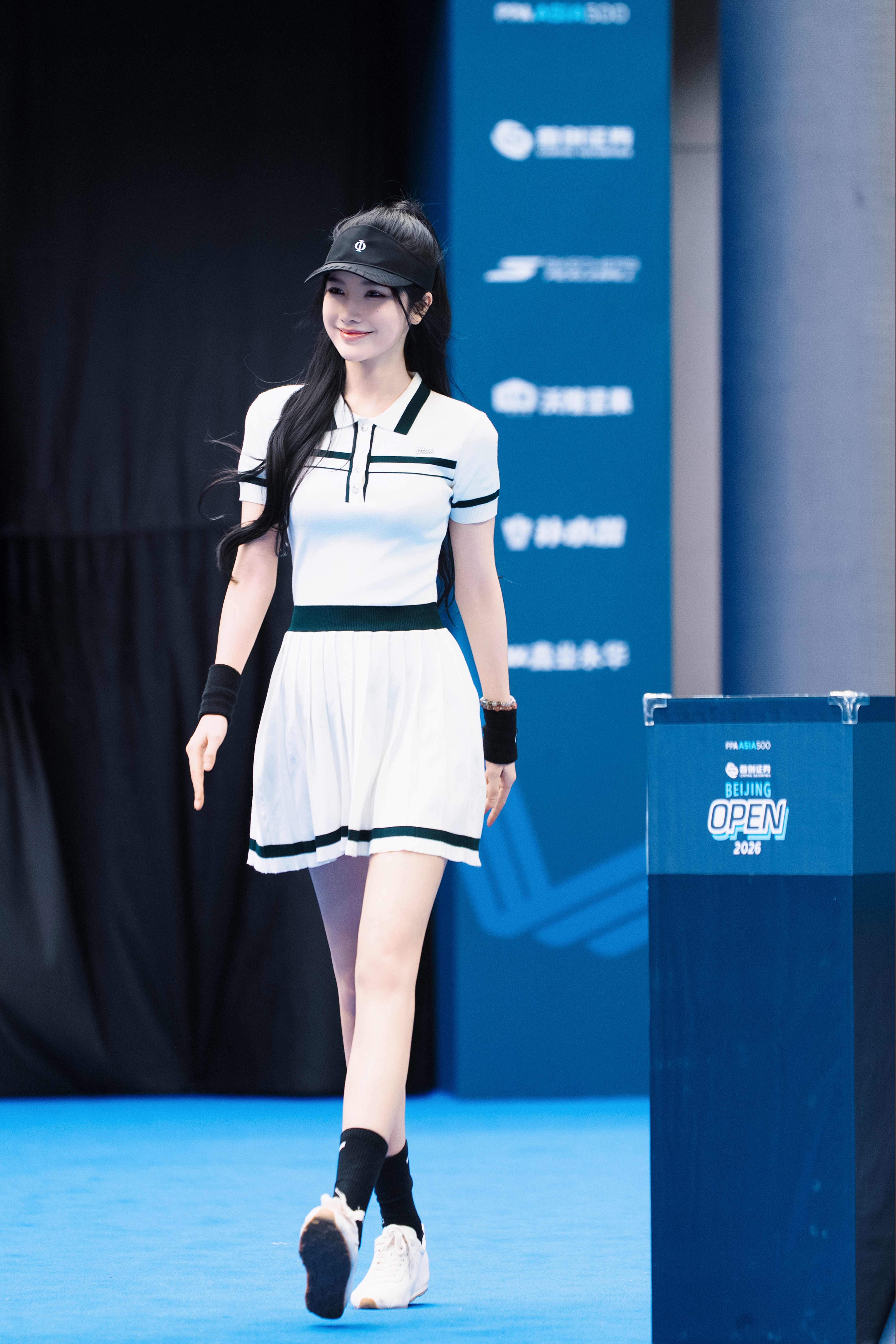 戴燕妮 