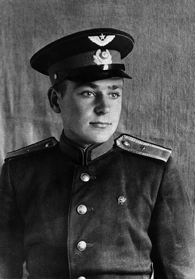 🔴1935年9月11日，格尔曼·季托夫出生他是一位宇航员，也是历史上最年轻的宇