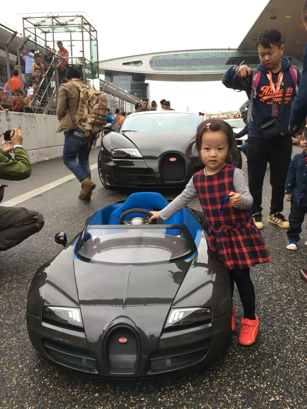 时间真快 大女儿小学毕业了 
