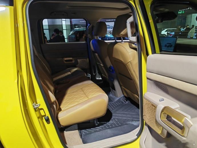 日产锋坦PHEV亮相进博会日产在本届中国国际进口博览会上展示了最新打造的“锋坦 