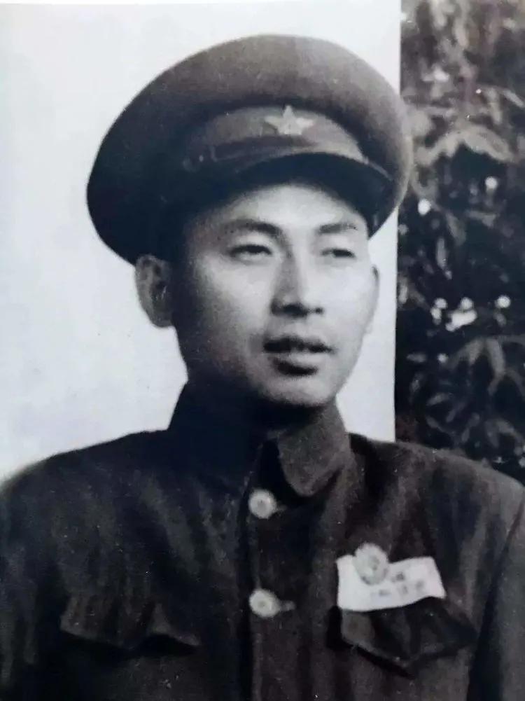 人生怎么样，很多时候就是因为做出的那一两个决定改变的。“无敌上将”李天佑14岁那