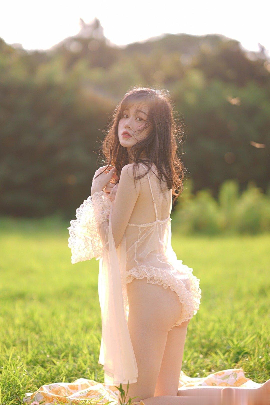 今天的风和我都漫无目的摄影： 出镜： ​​​