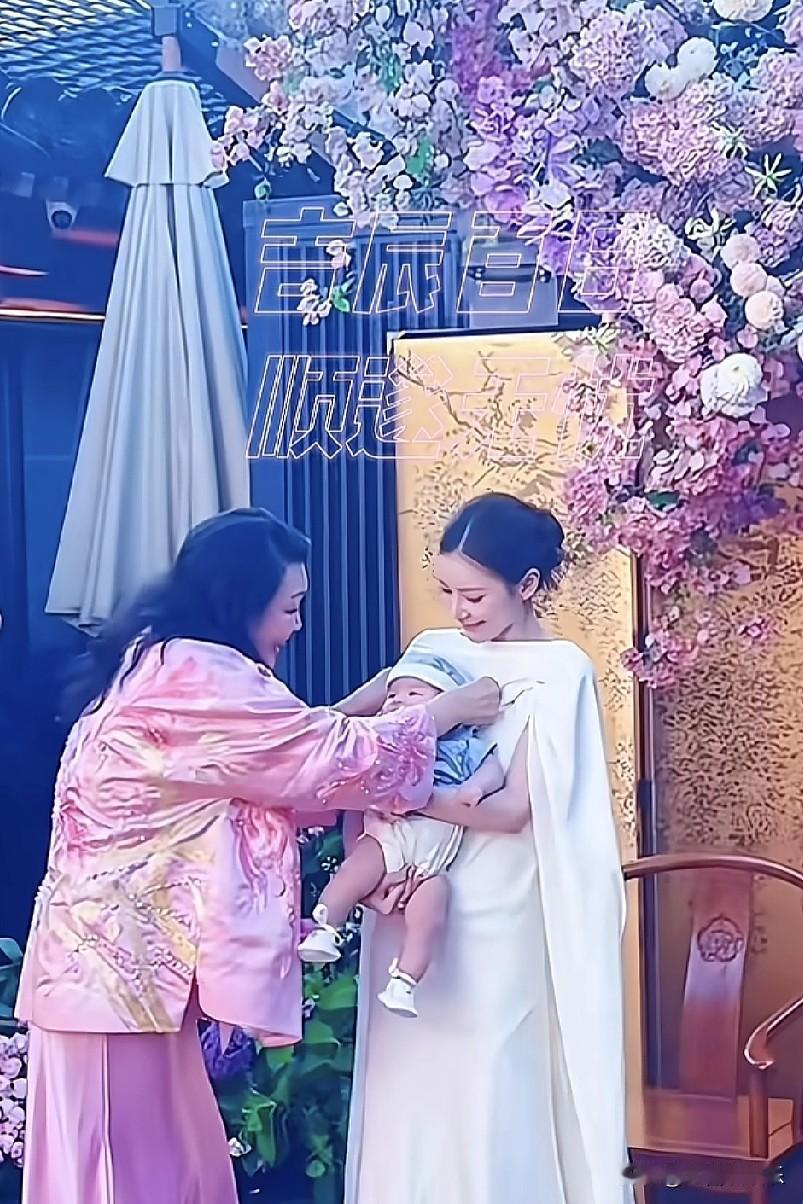 我是张兰，都得被气的吃不下饭。

汪小菲明令禁止张兰晒孩子照片，可马筱梅却总在网