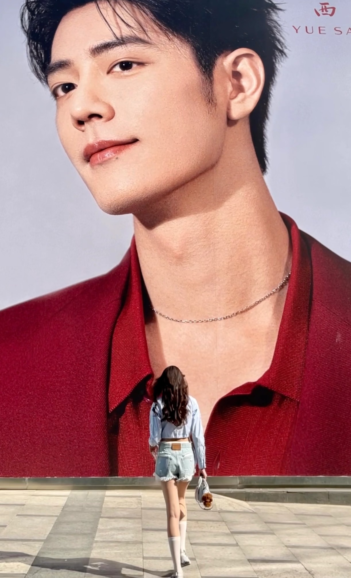 肖战的胸肌抖一抖～俺的心为之颤抖世界上怎么会有这么美妙的胸好适合捏着弹一弹～钻进