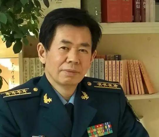戴旭：中美若战略对决将两败俱伤 美国输不起
 
2012年到2015年是世界格局