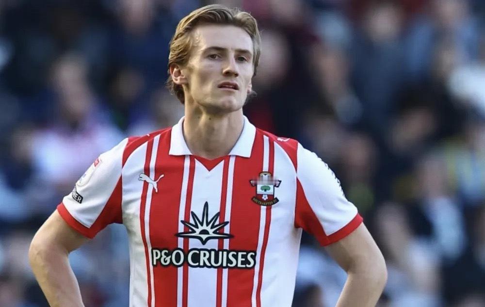 南安普顿官方宣布，中场球员唐斯被指控暴力行为并禁赛三场，将缺席对阵曼城的足总杯半