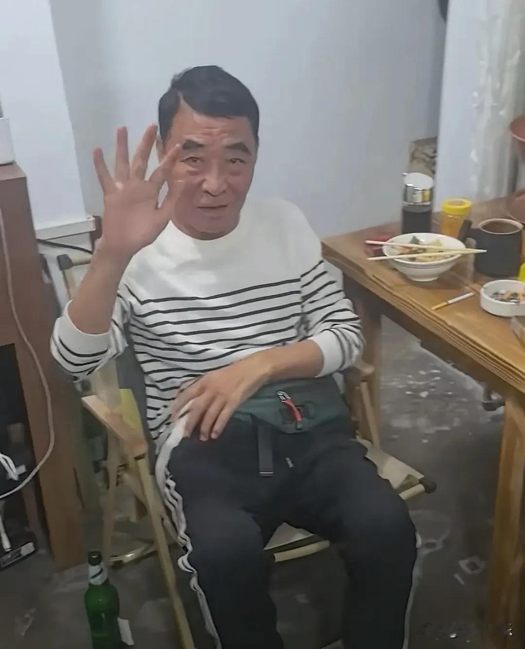 被迫追债百万的老戏骨王双宝近况属实有点“惨”了！



60岁的老戏骨王双宝，最