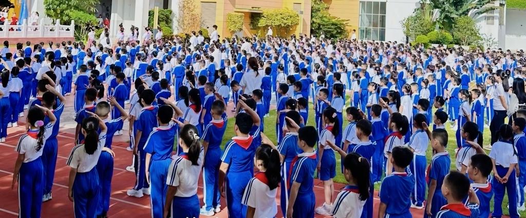 这个重大喜讯，可谓关乎千家万户，想必大家都会欣然欢迎。毕竟教育部的新规不仅能为孩