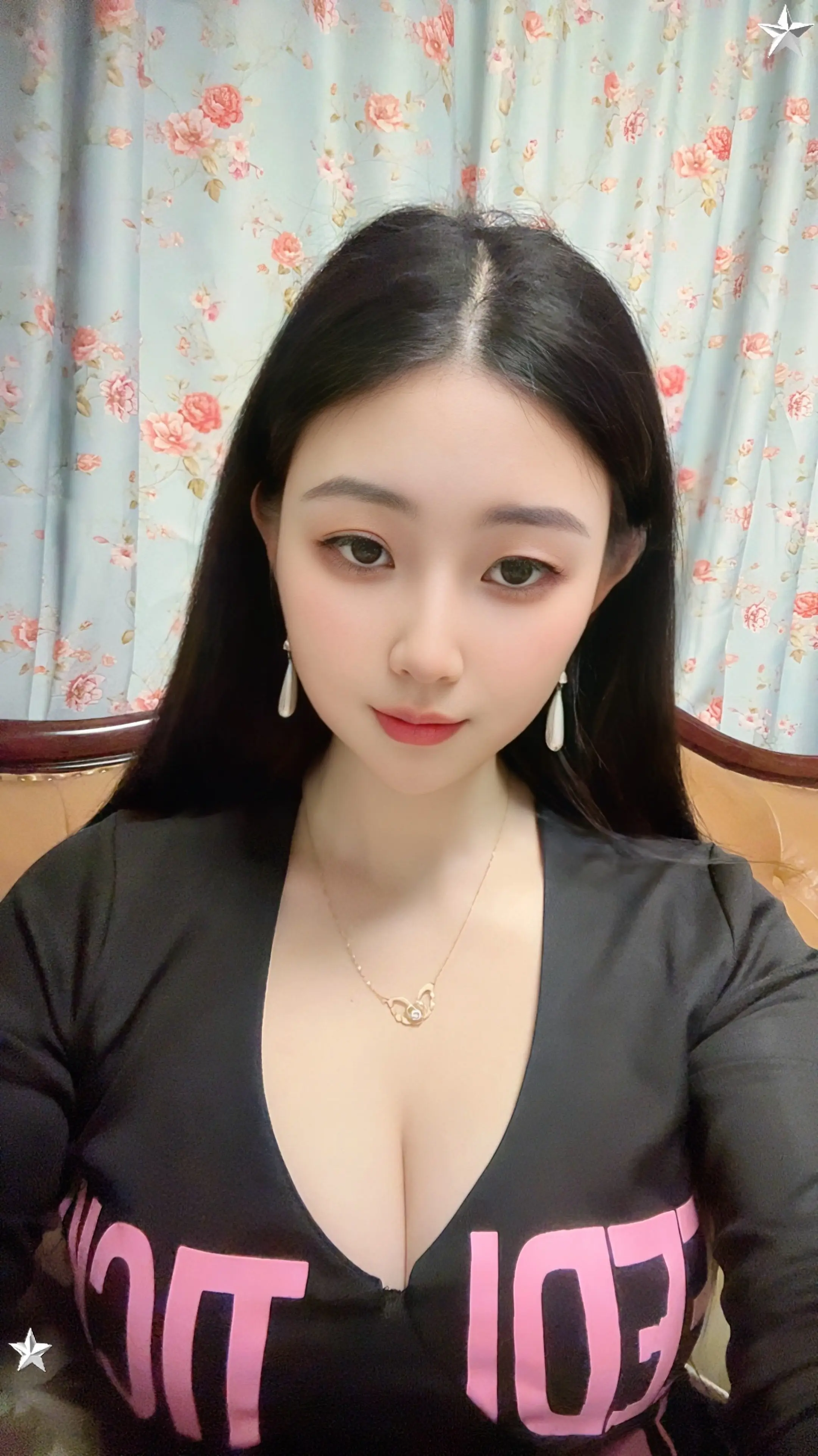 纠结症犯了，4张照片发朋友圈选哪张？帮我挑一张！