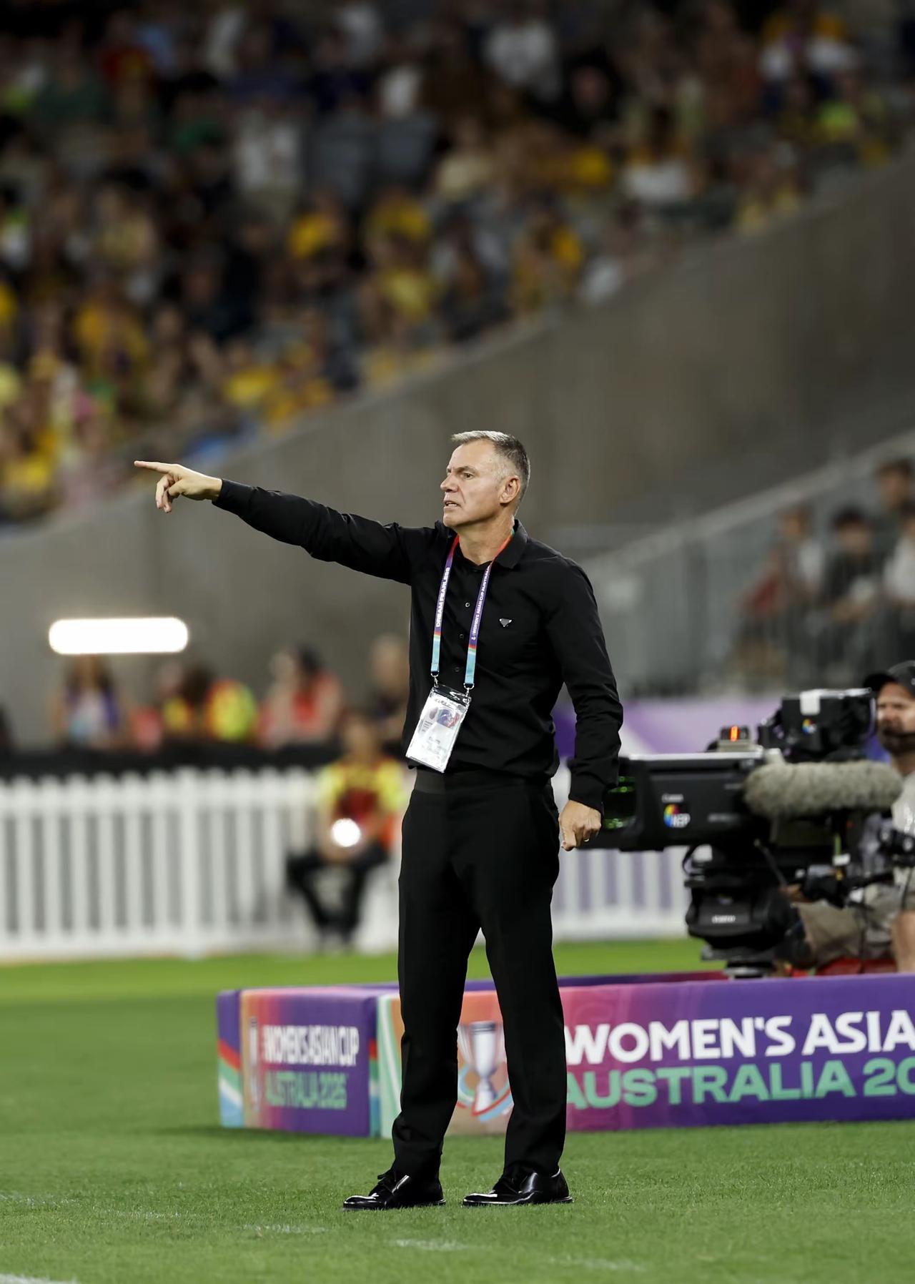 我觉得女足主帅米利西奇可以留任！

亚洲杯之前，我关注了他一年多，当时就觉得他应