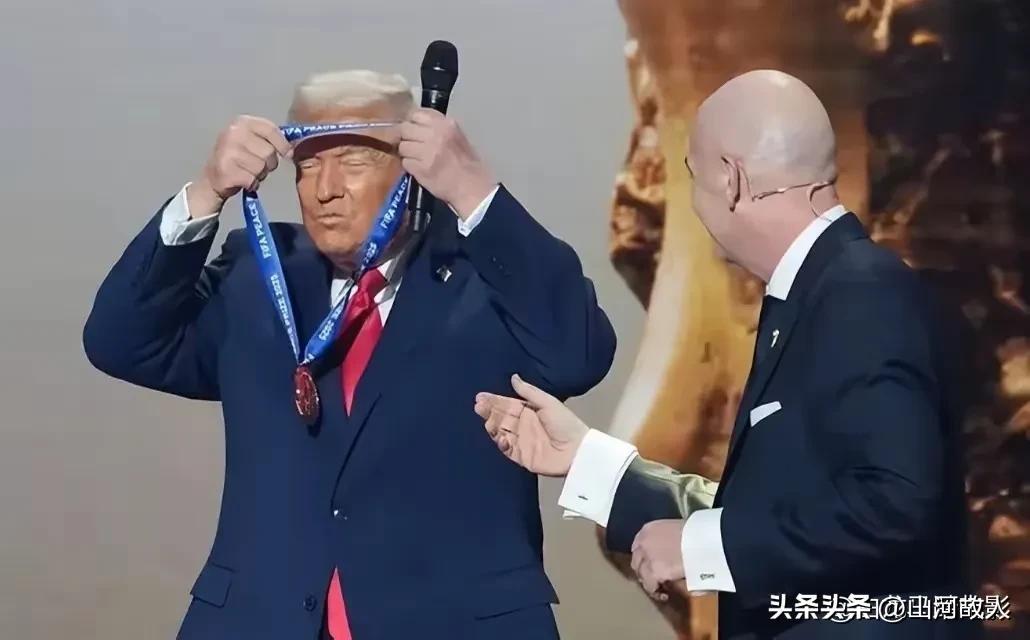 国际足联主席彻底尴尬！距离新一届世界杯开幕仅剩两天，全世界球迷的目光都聚焦在赛场