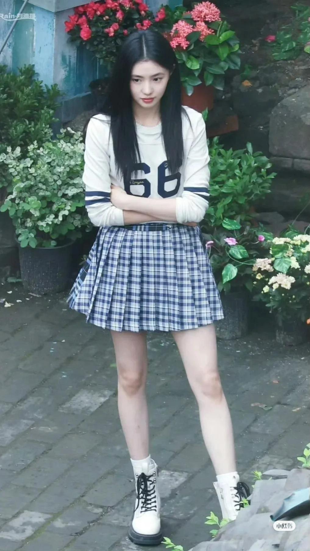 徐栀陈路周好像从书里走出来了 天呐，刘浩存演绎徐栀时，那眼神中的冷静和书中描写契