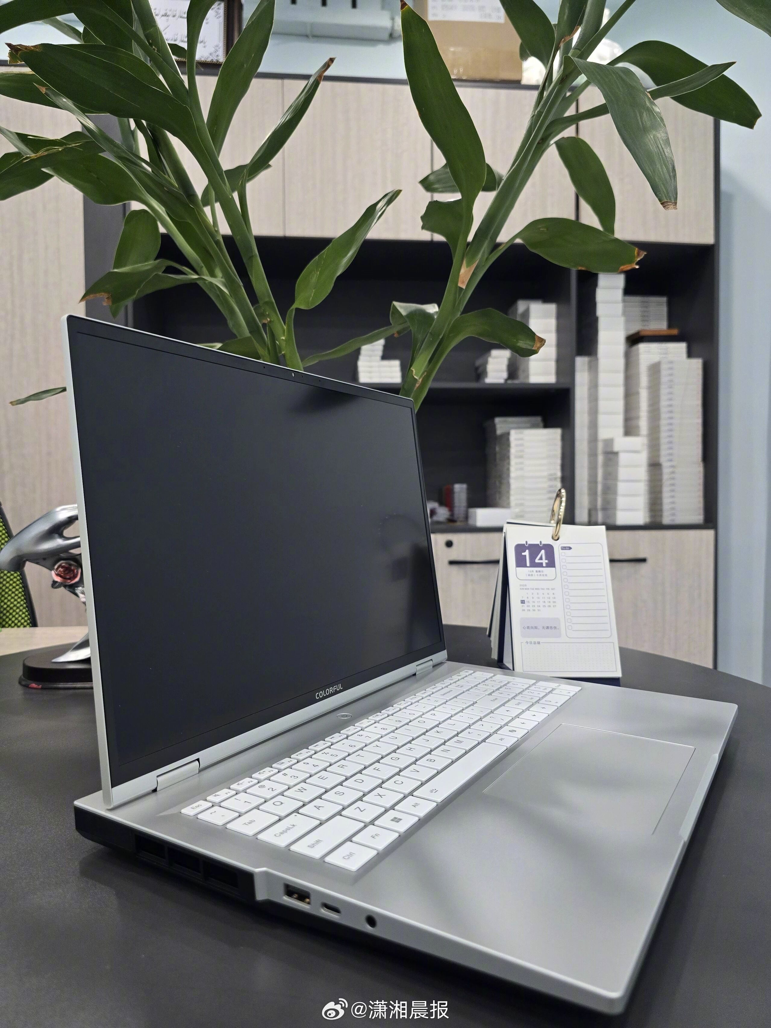 【#主流笔记本电脑或涨价40%#】《科创板日报》10日讯，根据TrendForc