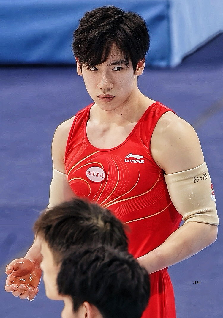 就这个冷脸爽，感觉马上要呼你一巴掌🍯