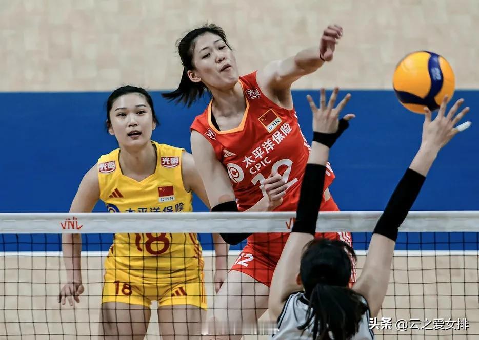 蔡斌终于不再那么固执了！
先恭喜中国女排首秀开门红，3：0轻取韩国女排。
今天中
