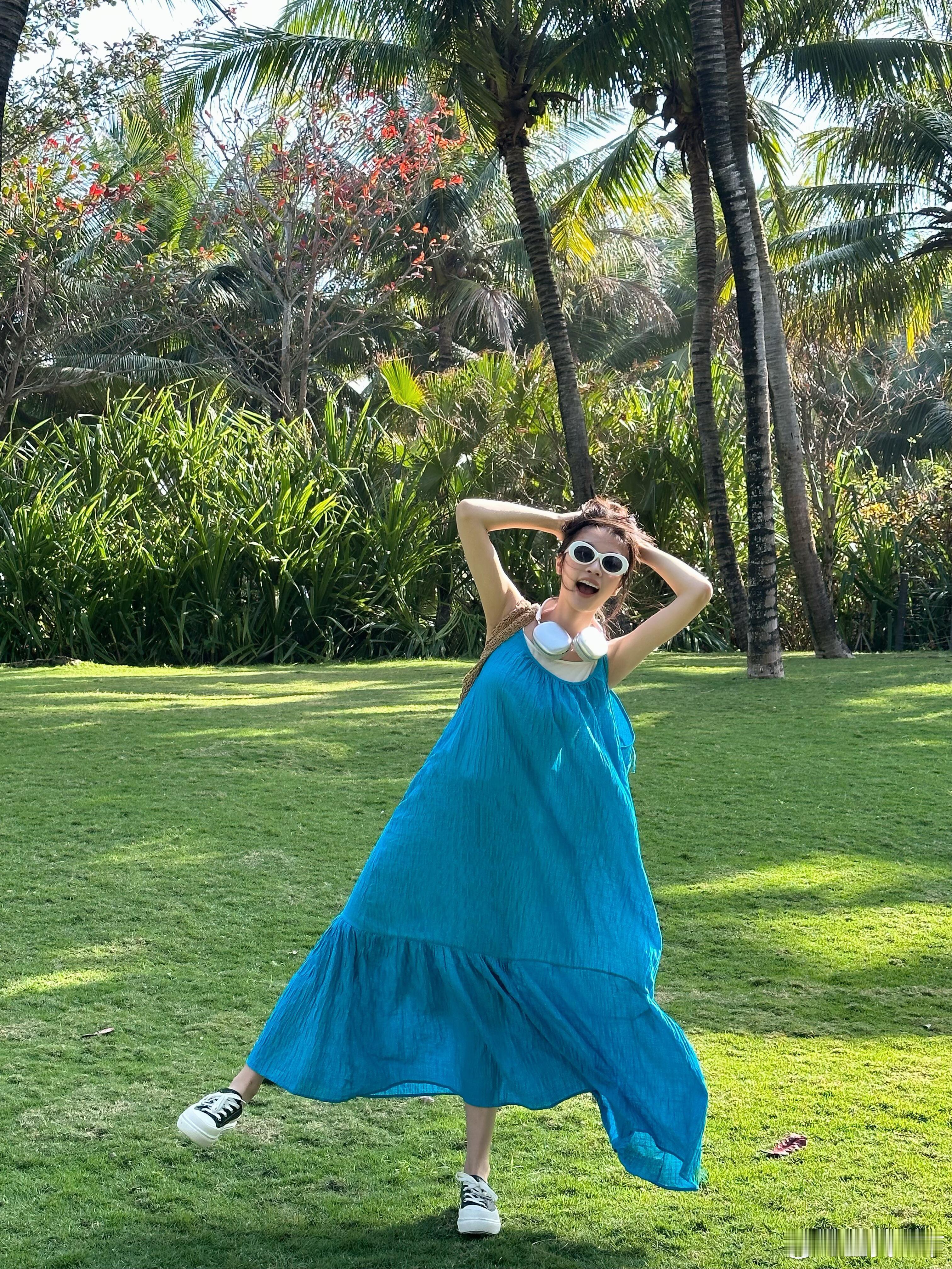 钟雯冠夏日肆意大片🌴💙 ​​​