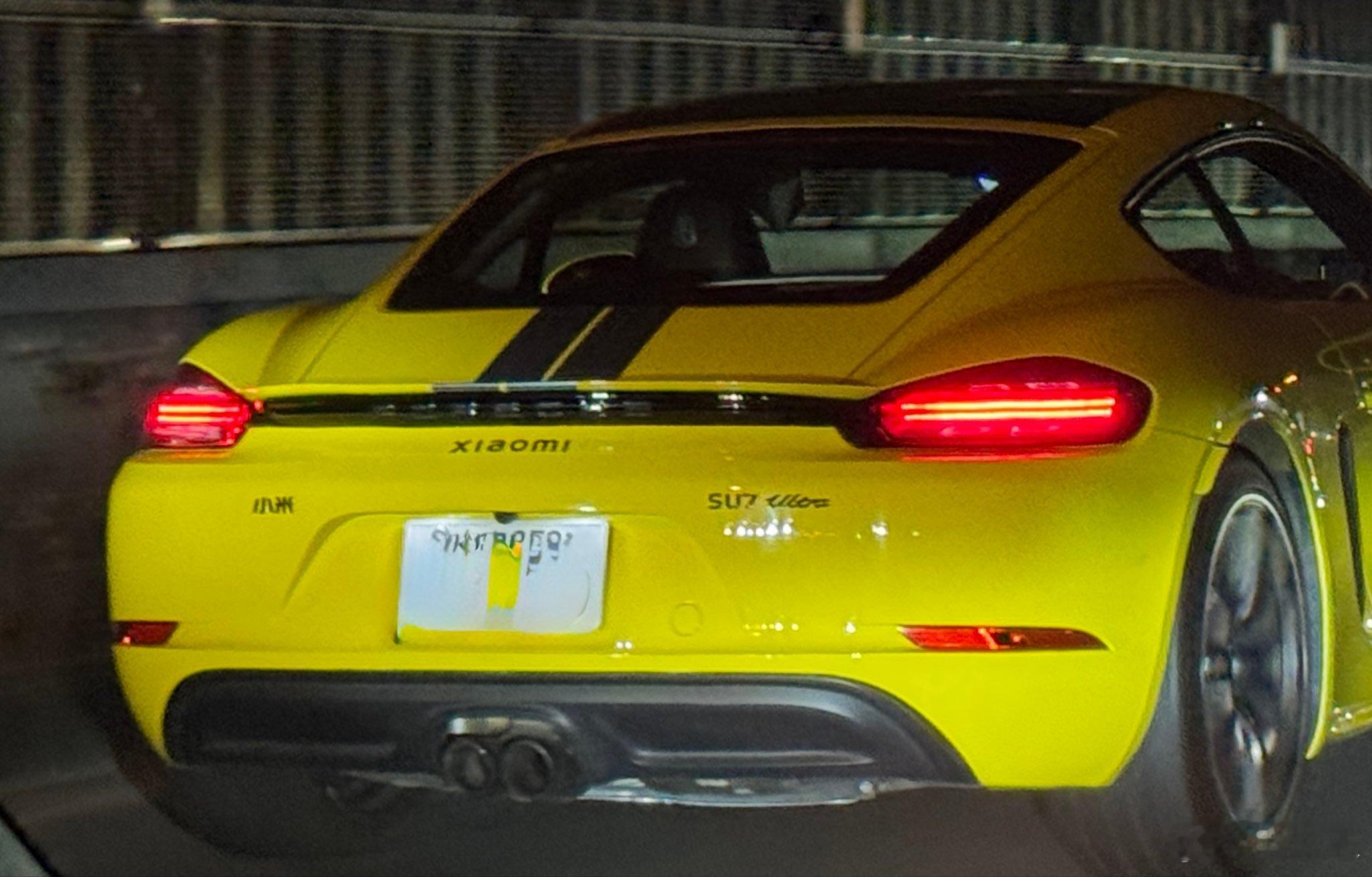 型车街拍 日本米粉想要小米 SU7 Ultra 的心情已经到了极点，买不到就在自