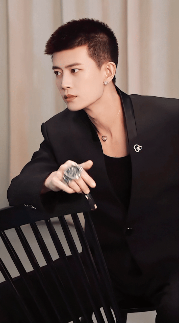 任嘉伦 ˚♬⃝ ıllı  𝐑𝐄𝐍▪𝐉𝐈𝐀𝐋𝐔𝐍🌷【一世为期