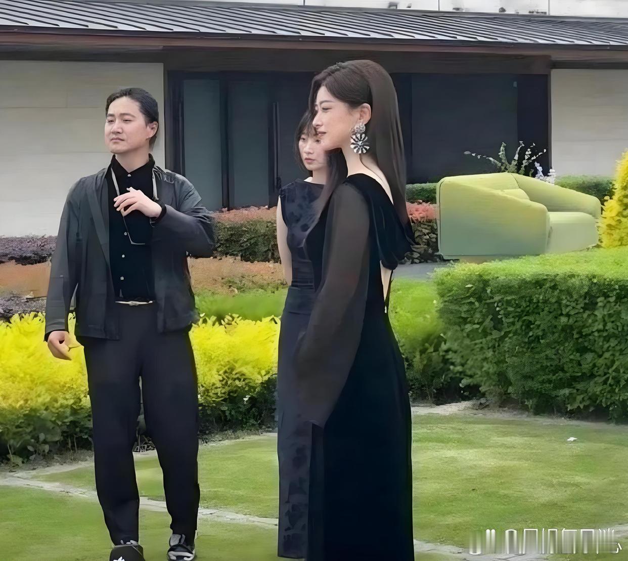 这应该是娱乐圈最干净，最有钱的女明星。 