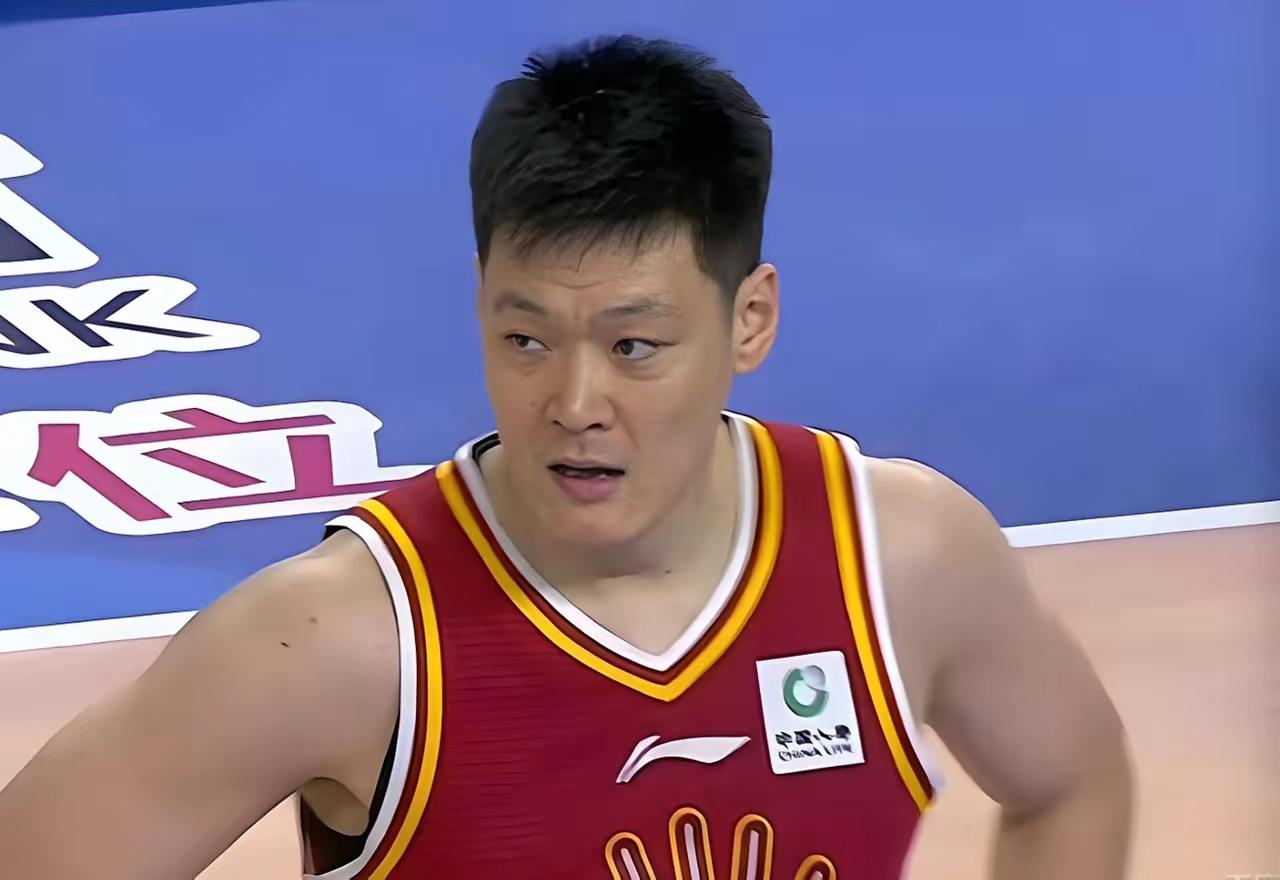 别再说郭士强为啥不用张宁了
CBA揭幕战山西客场挑战广厦的比赛，一战把自己的身价