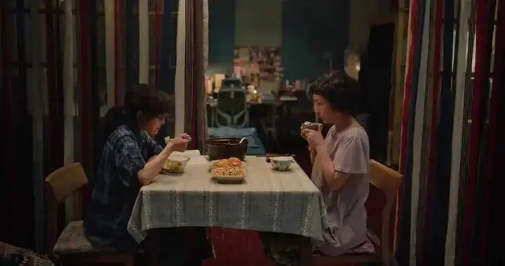 密集母职10年后，东亚妈妈开始集体疲惫