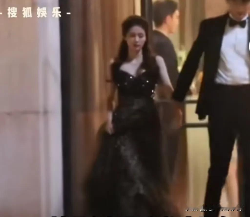 我怕王鹤棣转身不小心把白鹿抡旁