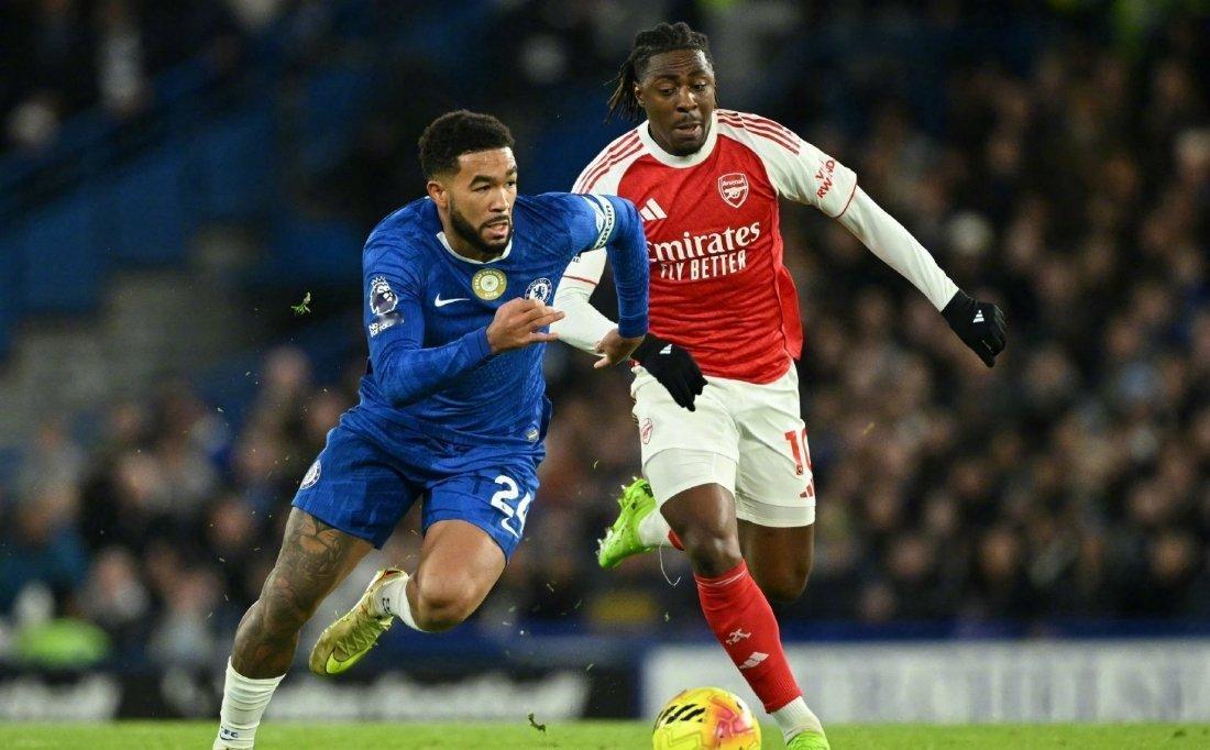 切尔西1比1阿森纳 枪手既然奔着冠军去的，切尔西少一人没能拿下来，不应该啊 