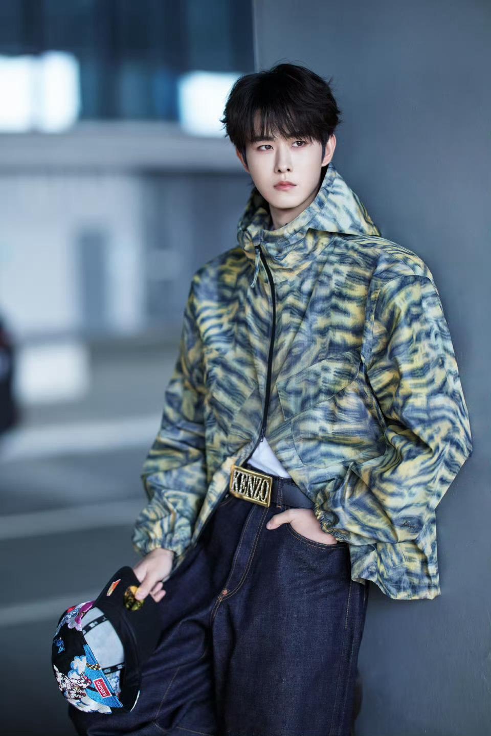 田嘉瑞出发巴黎时装周