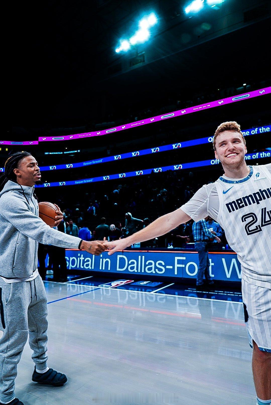 没想到会发酵这么大，其实我有几点想说：1.莫兰特和克莱都是为了队友出气，其实本身