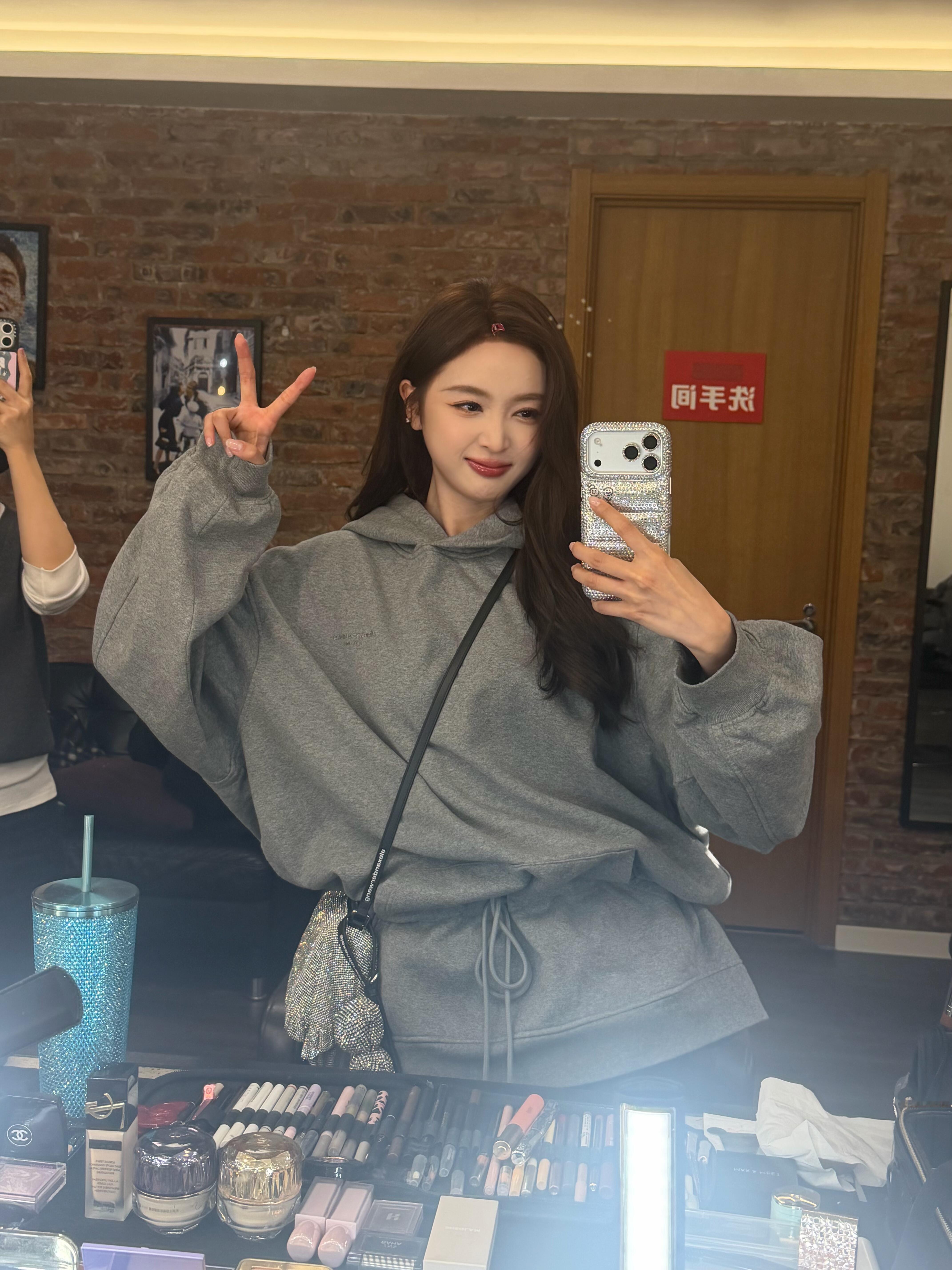 吴宣仪wxy吴宣仪辛凌 朋友们like一下like一下