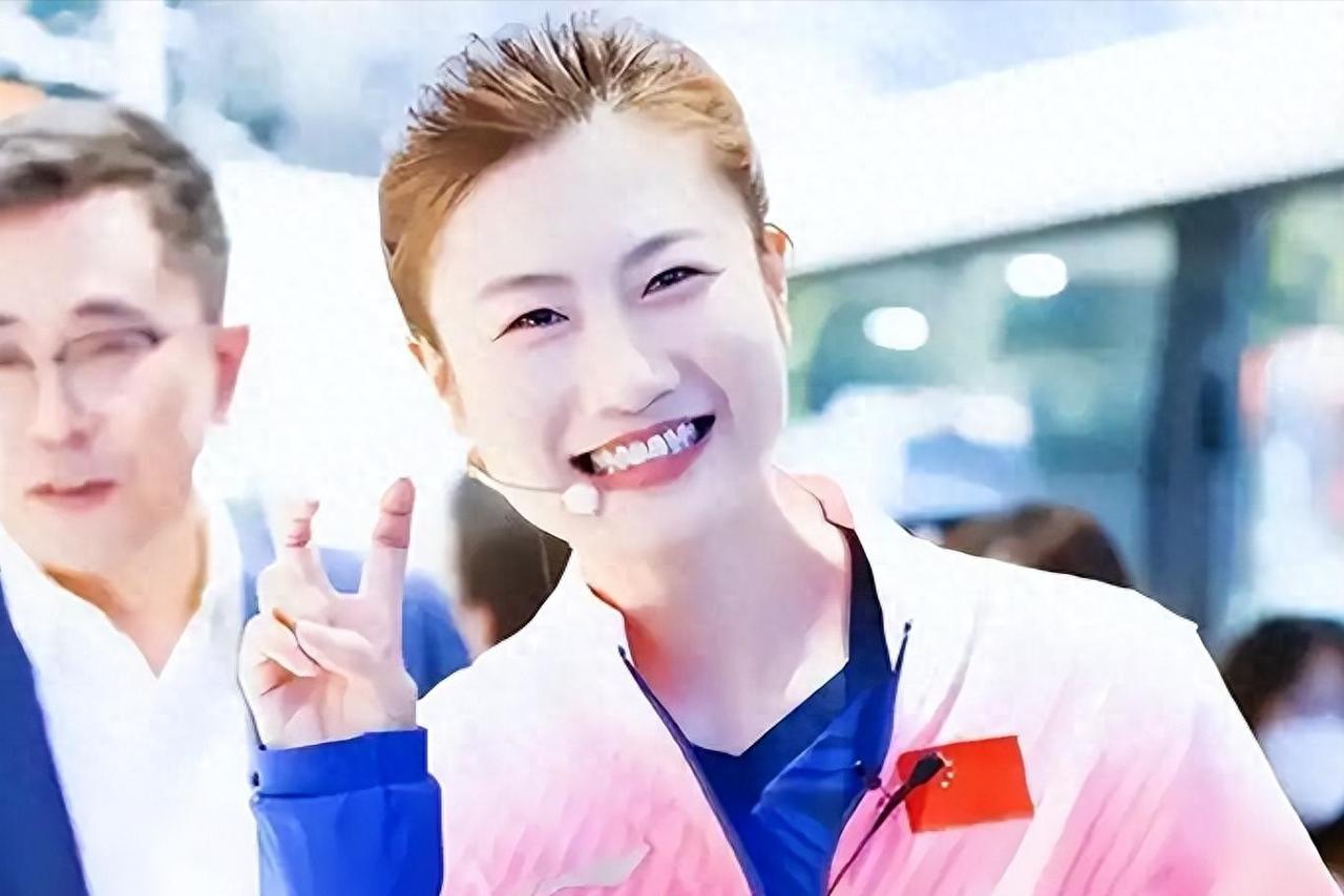 丁宁亚运会新身份曝光！看完女乒碾压日本一战，终于明白她的含金量，为何提前退役。