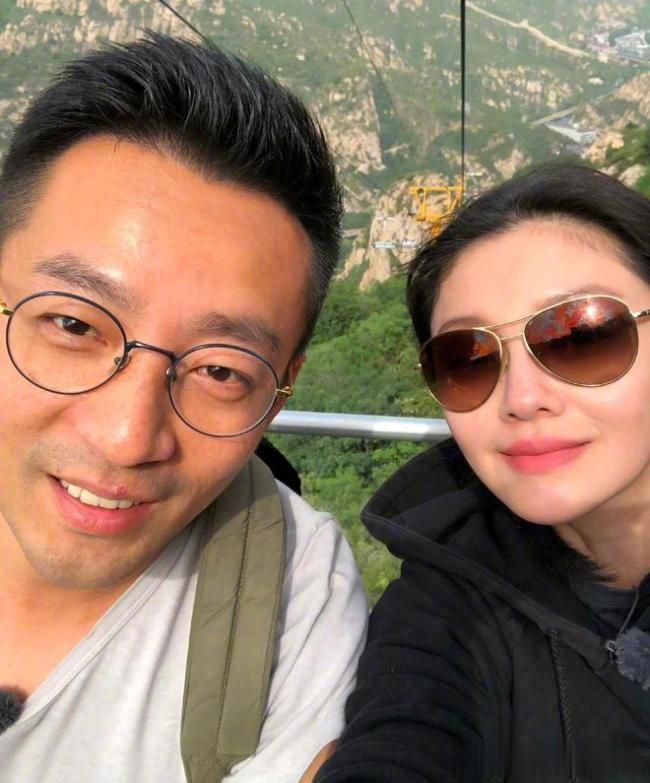 佩服大S能跟这样的情绪不稳定的人生活那么久，幸好孩子没跟他。

近日，汪小菲在直